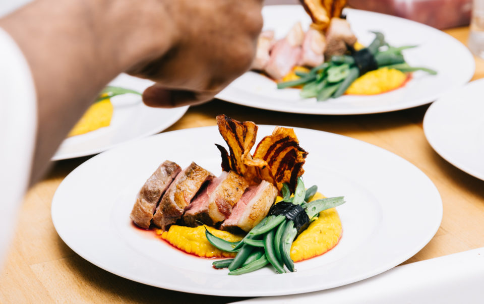 Social Media Tips for Restaurant Owners